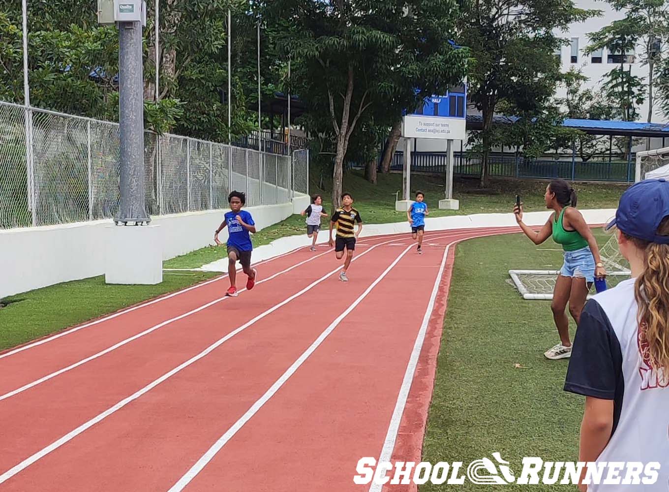 School Runners Panama