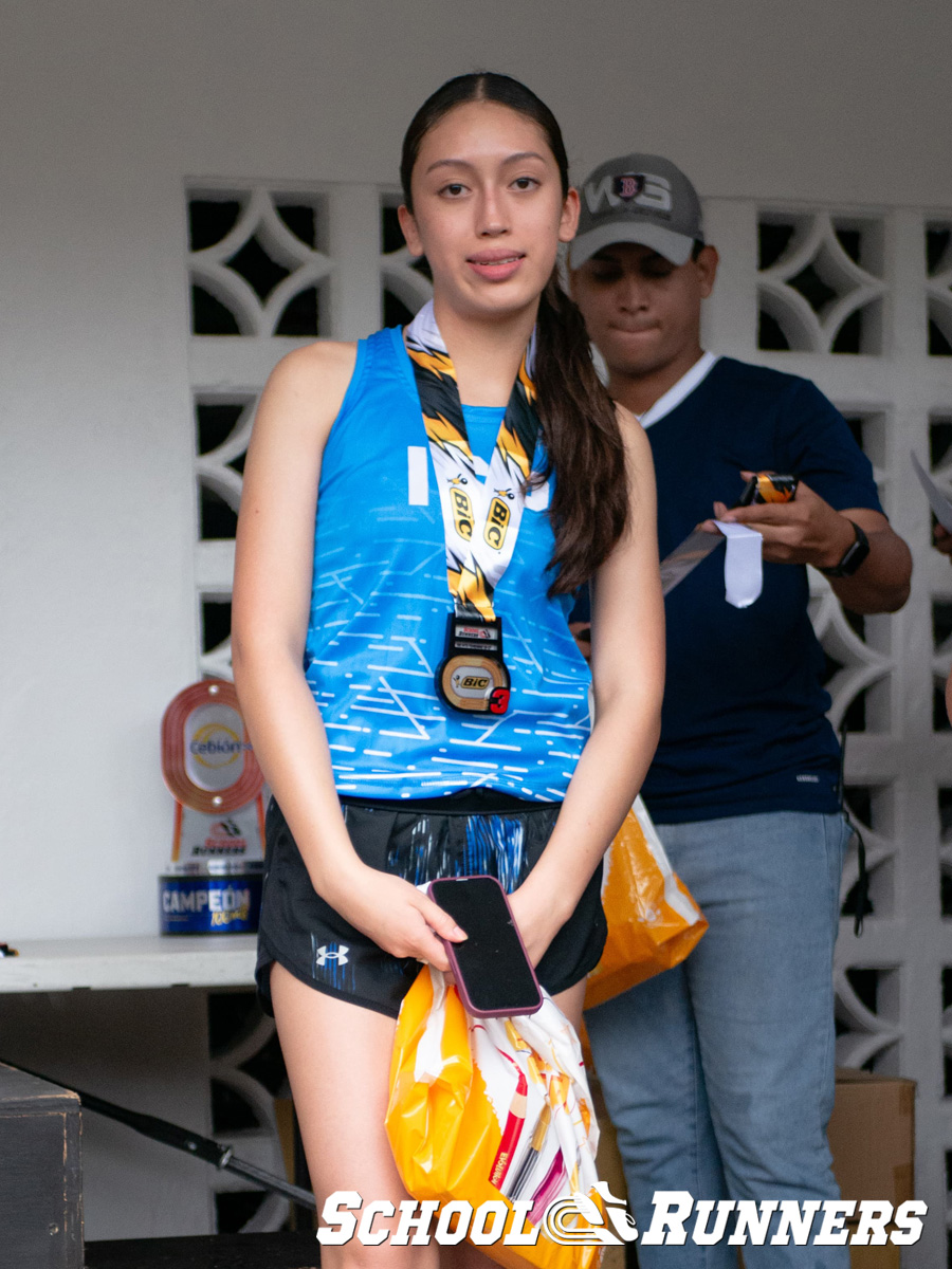 School Runners - Serie 3 - Podio Categoría Femenina 150 mts