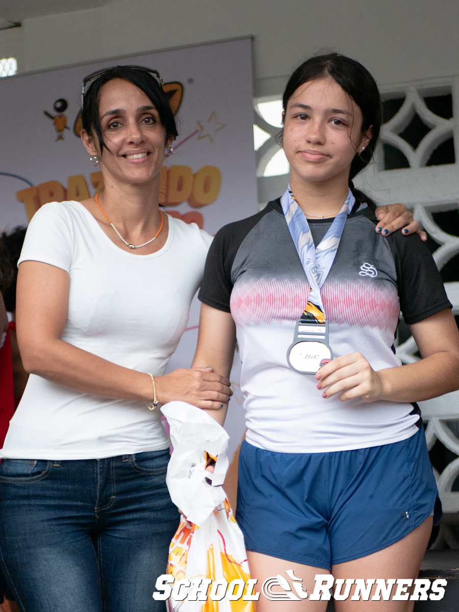 School Runners - Serie 3 - Podio Categoría Femenina 150 mts