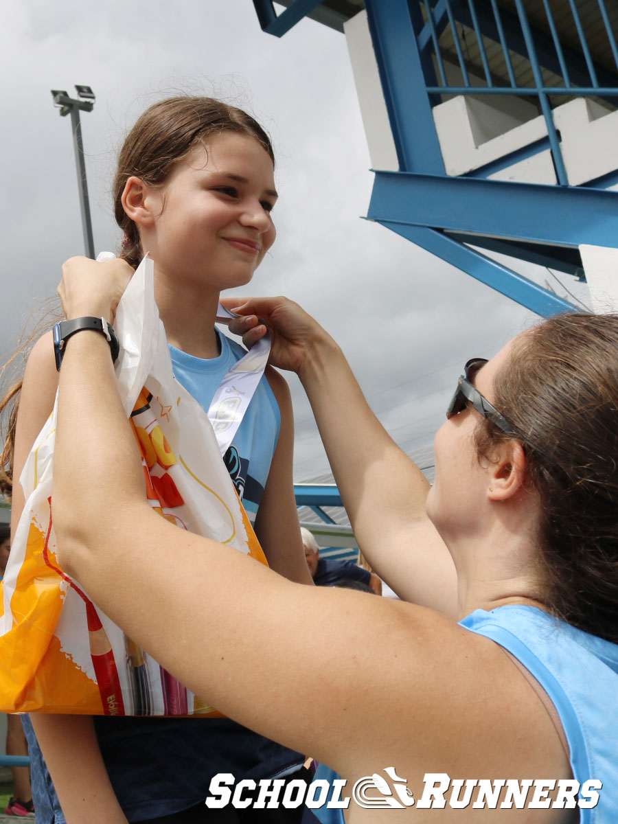 School Runners - Serie 3 - Podio Categoría Femenina 100 mts