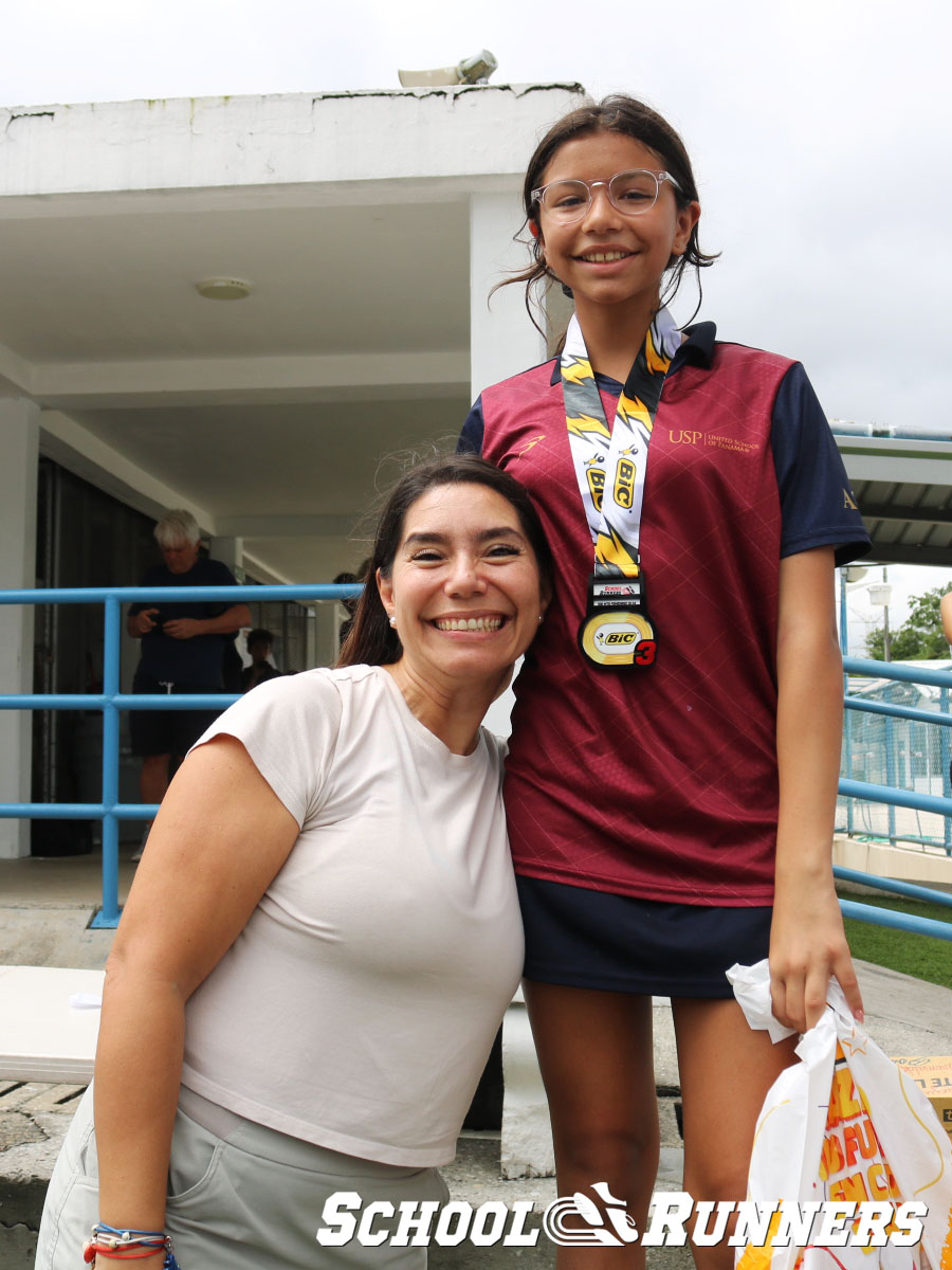 School Runners - Serie 3 - Podio Categoría Femenina 100 mts