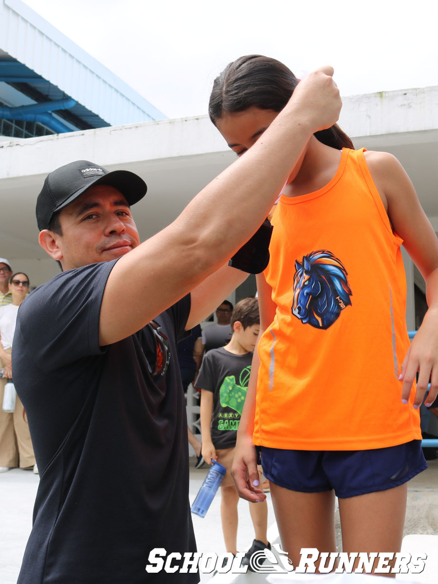 School Runners - Serie 3 - Podio Categoría Femenina 100 mts