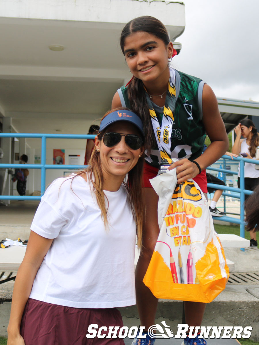 School Runners - Serie 3 - Podio Categoría Femenina 100 mts