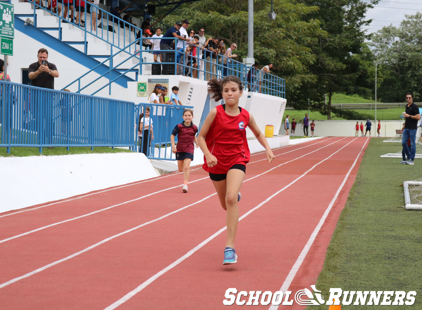 School Runners - Serie 3 - Categoría Femenina 100m