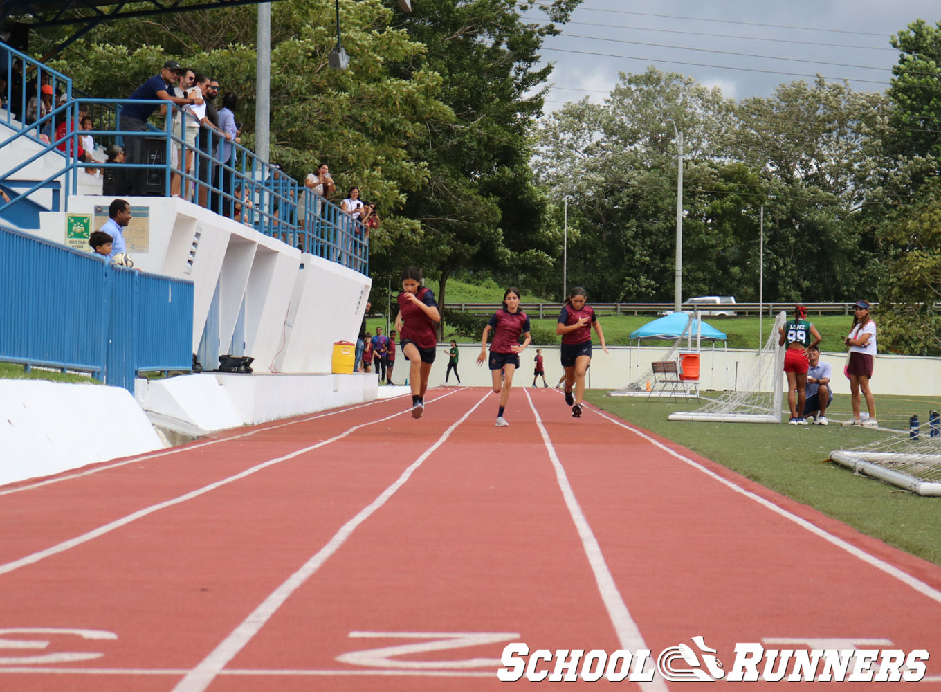 School Runners - Serie 3 - Categoría Femenina 100m