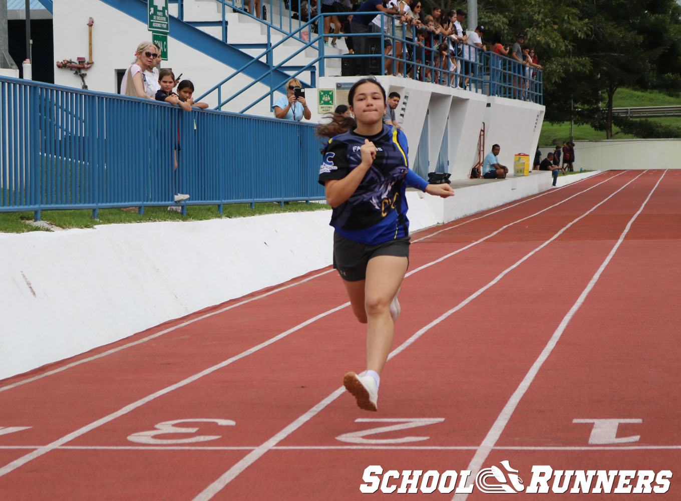 School Runners - Serie 3 - Categoría Femenina 100m