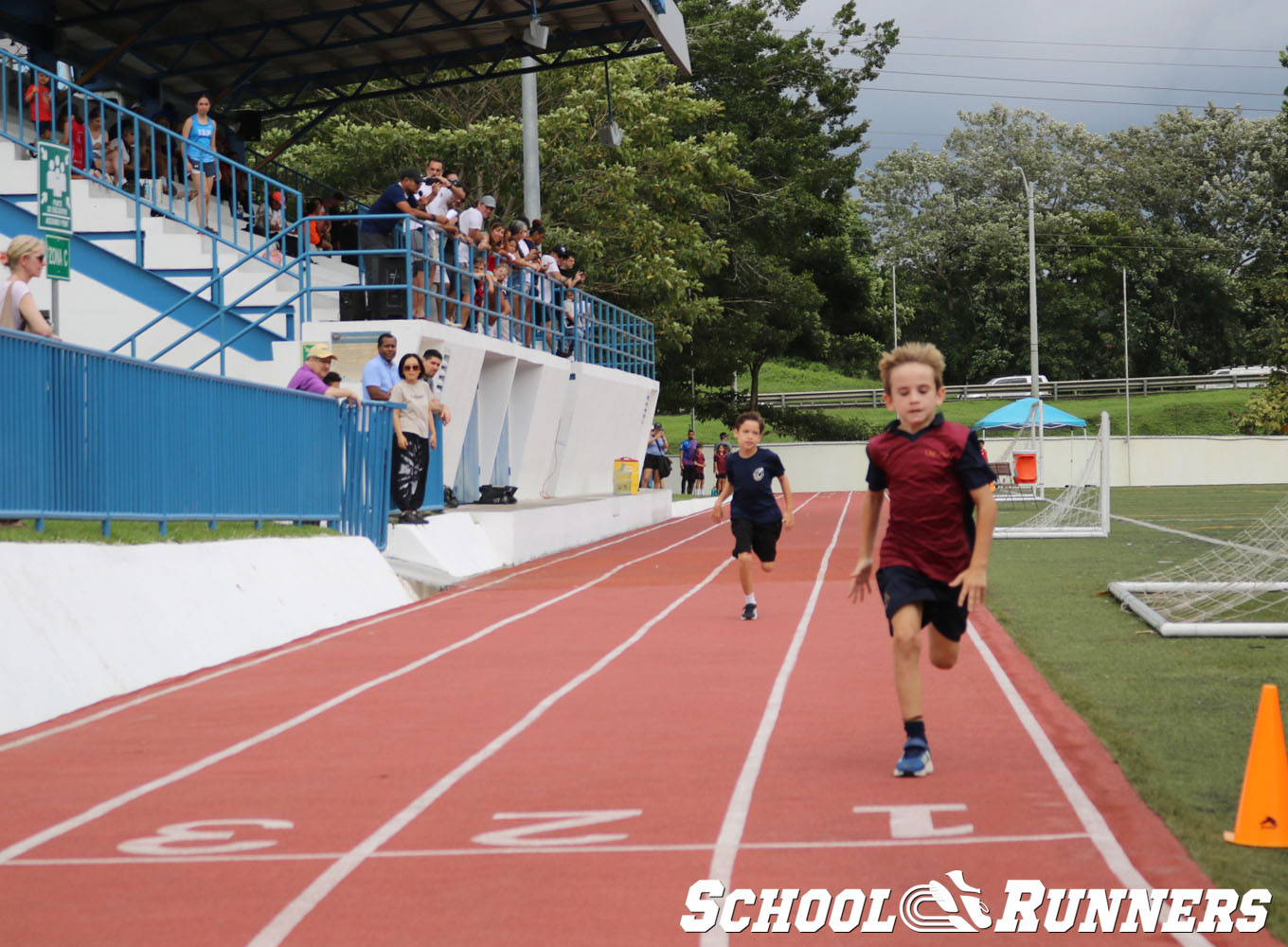 School Runners - Serie 3 - Categoría Masculina 100m