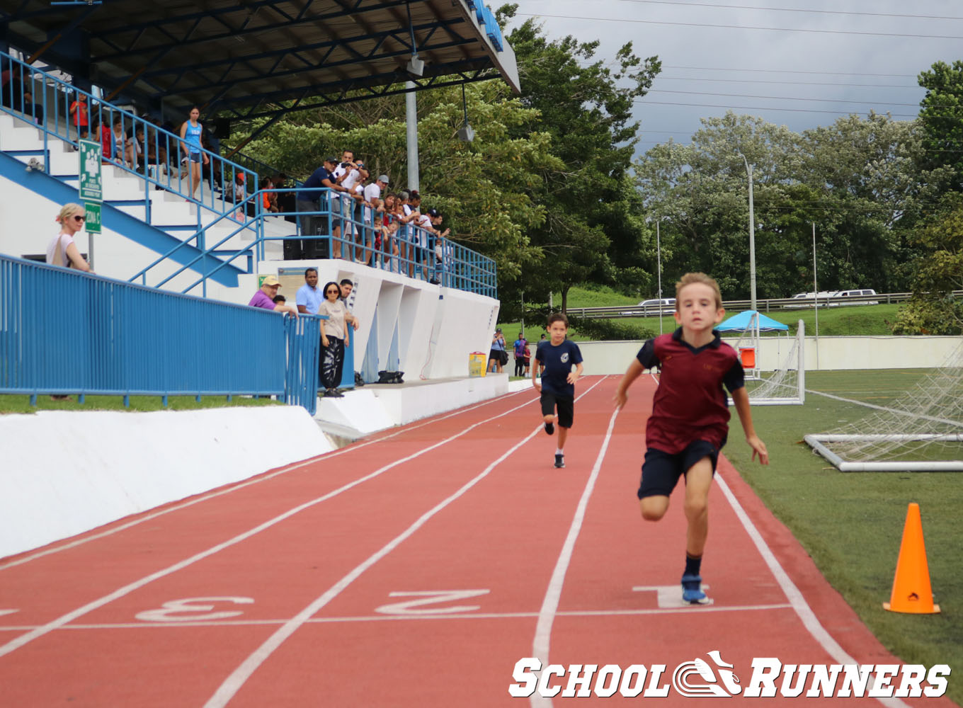 School Runners - Serie 3 - Categoría Masculina 100m