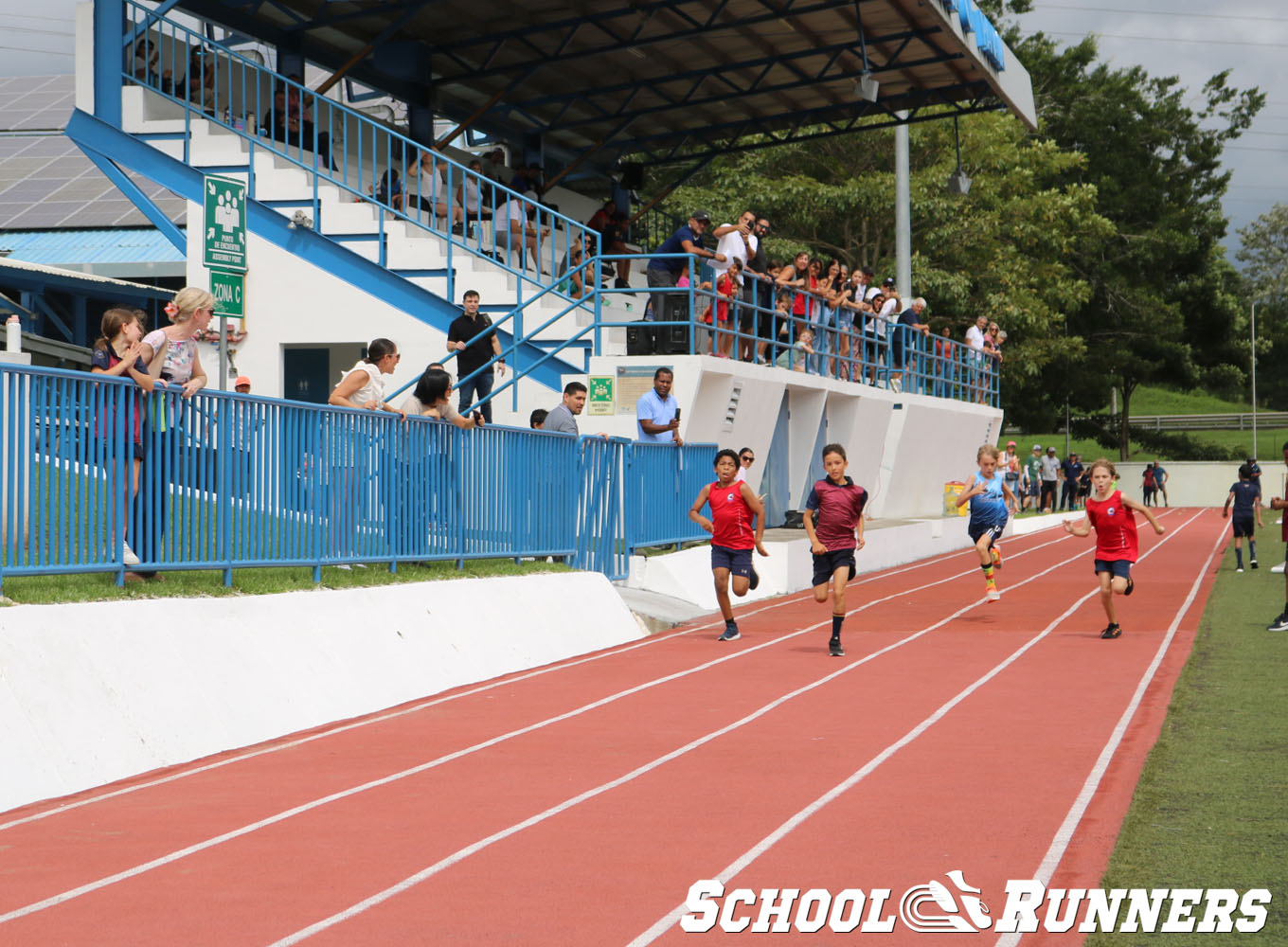 School Runners - Serie 3 - Categoría Masculina 100m