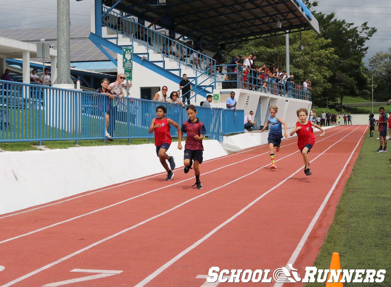 School Runners - Serie 3 - Categoría Masculina 100m