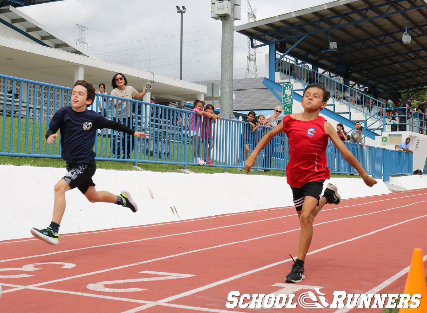 School Runners - Serie 3 - Categoría Masculina 100m