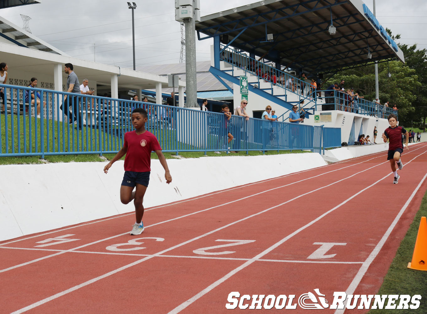 School Runners - Serie 3 - Categoría Masculina 100m