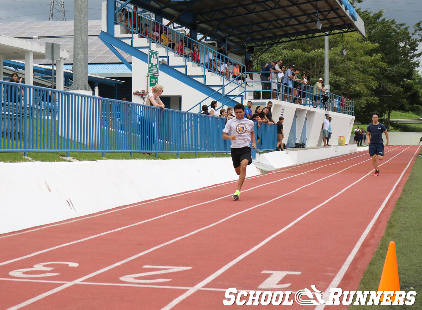 School Runners - Serie 3 - Categoría Masculina 100m