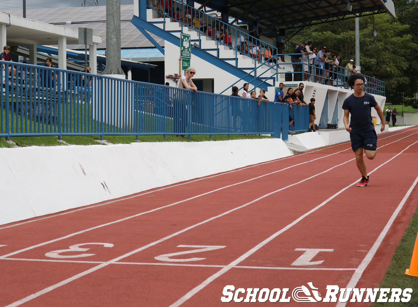 School Runners - Serie 3 - Categoría Masculina 100m