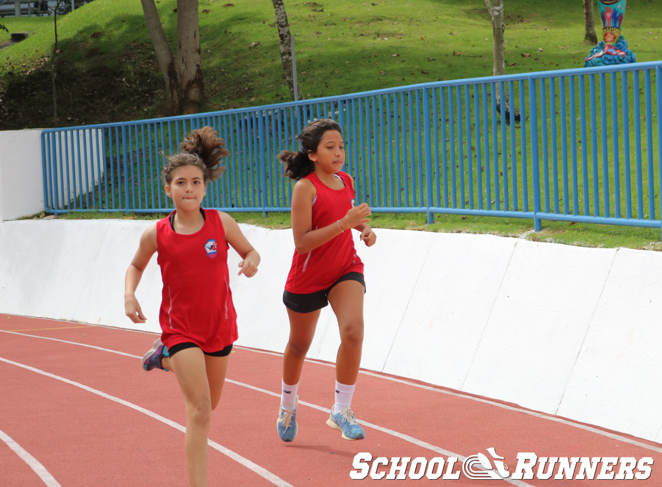 School Runners - Serie 3 - Calentamientos 100m