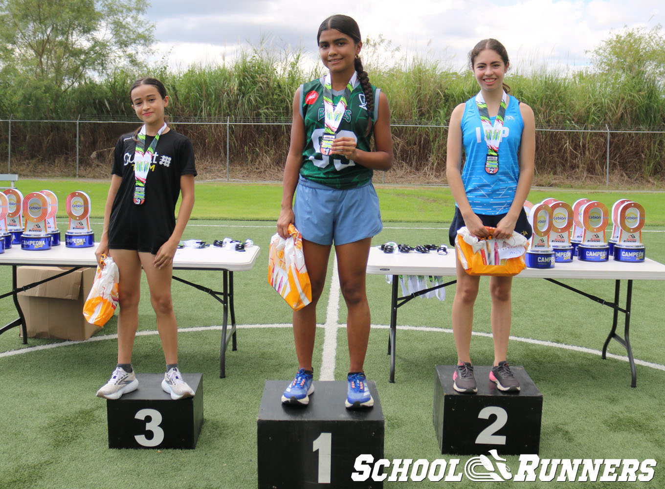 Serie 4 - Podio de la Categoría Femenino u15 en 150 metros