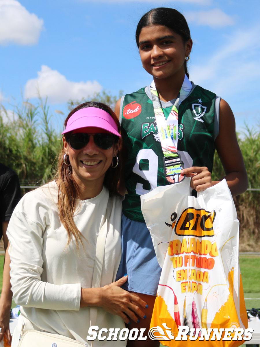 Serie 4 - Podio de la Categoría Femenino u15 en 300 metros